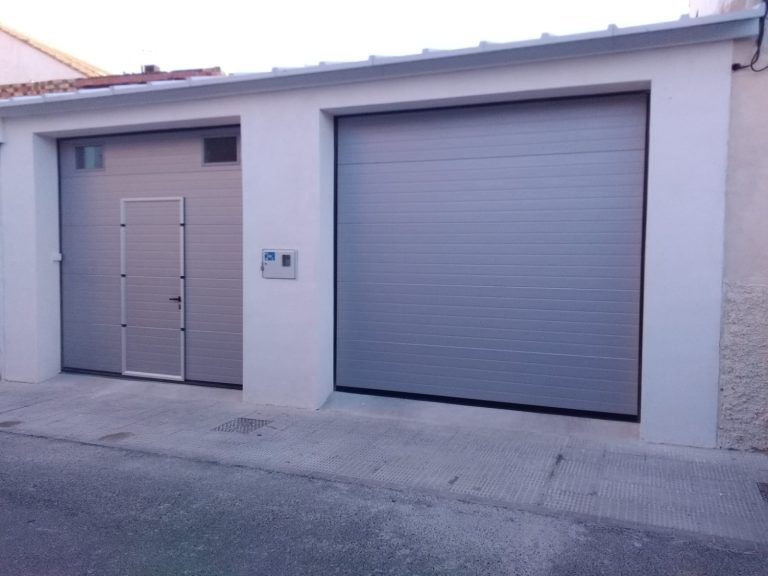 puertas para garajes en Tudela